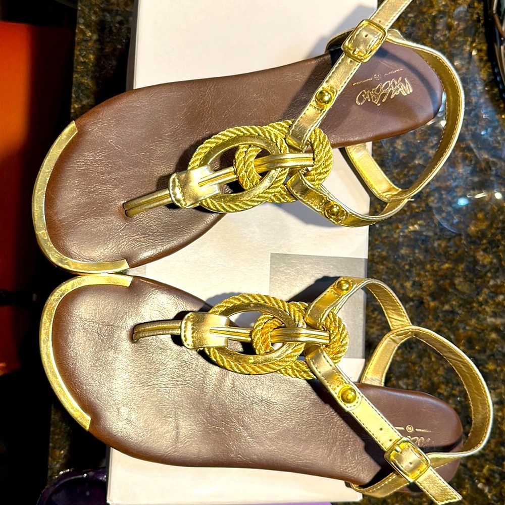 Missimo gold thong sandals, size 7 1/2